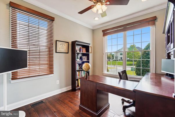Home Office, Interior, Recessed Lighting, Wood Texture Flooring