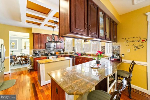Dining room, Interior, Kitchen, Pendant Lights, Wood Texture Flooring
