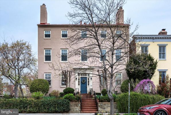 Exterior, Facade, Georgian