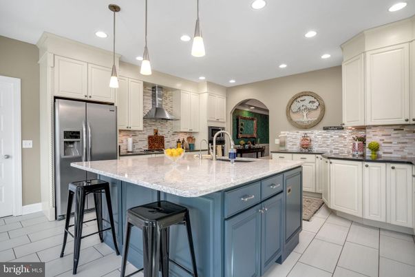 Interior, Kitchen, Pendant Lights, Recessed Lighting, Stainless Steel Appliances