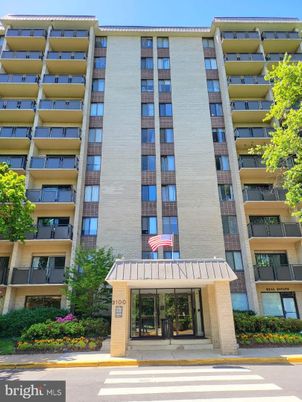 Exterior, Facade, Condo Building