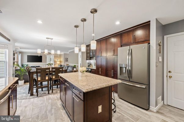 Dining room, Interior, Kitchen, Pendant Lights, Recessed Lighting, Stainless Steel Appliances