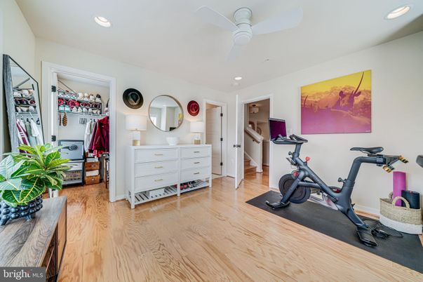 Fitness Equipment, Interior, Recessed Lighting, Wood Texture Flooring