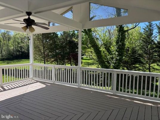 Exterior, Wood Texture Flooring