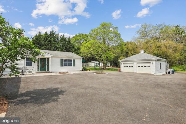 Backyard, Detached Garage, Exterior