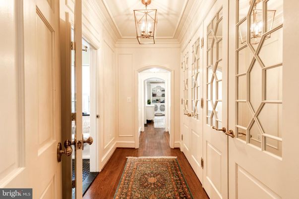 Interior, Pendant Lights, Wood Texture Flooring
