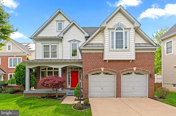 Attached, Exterior, Facade, Brick Facade, Brick Traditional