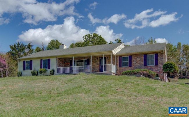 Backyard, Exterior, Facade, Brick Facade, Ranch