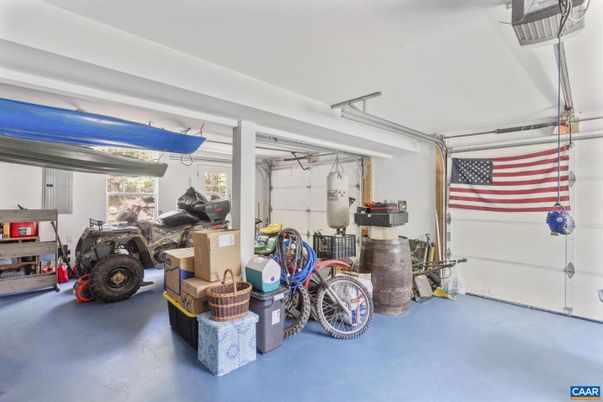 Garage, Interior