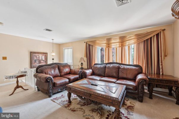 Interior, Living room, Pendant Lights