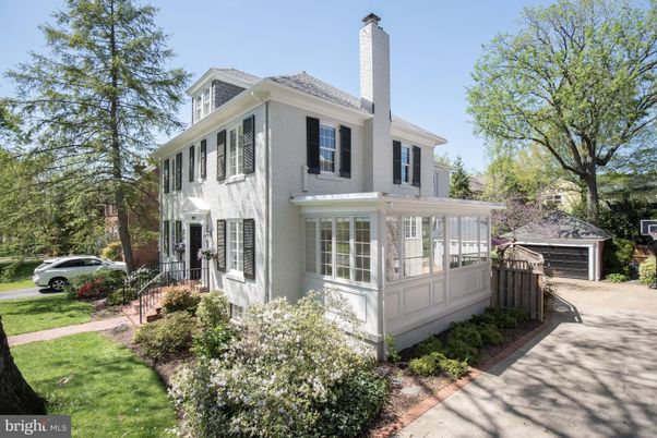 Detached Garage, Exterior