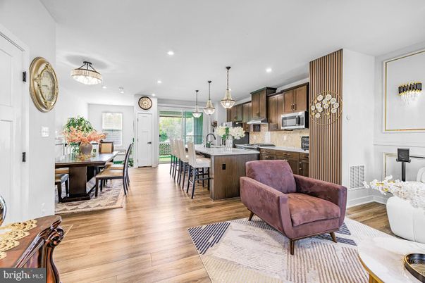 Dining room, Interior, Kitchen, Pendant Lights, Recessed Lighting, Wood Texture Flooring