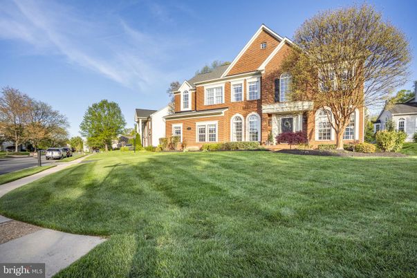Backyard, Exterior, Facade, Brick Facade, Brick Traditional