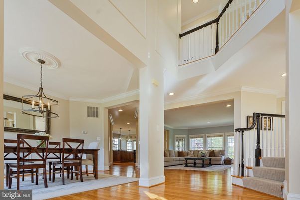Dining room, Interior, Living room, Pendant Lights, Recessed Lighting, Wood Texture Flooring