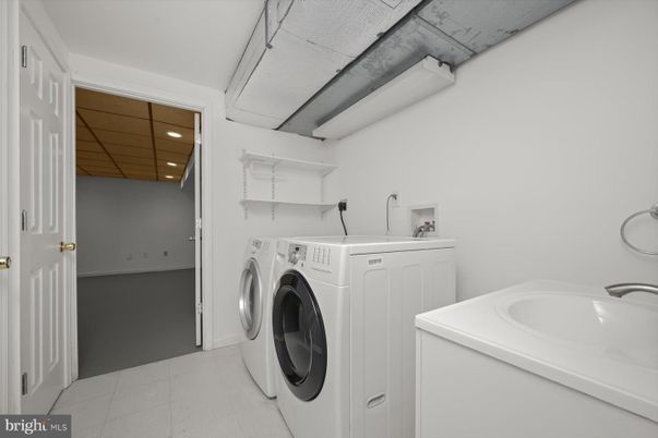 Interior, Recessed Lighting, Washer