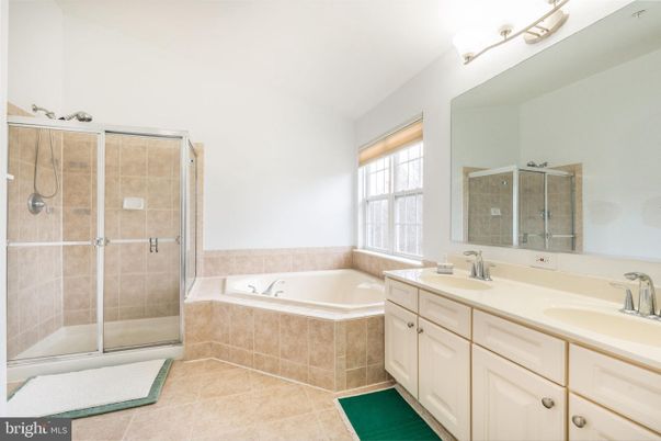 Bathroom, Dual Sink Vanities, Glass Shower, Interior
