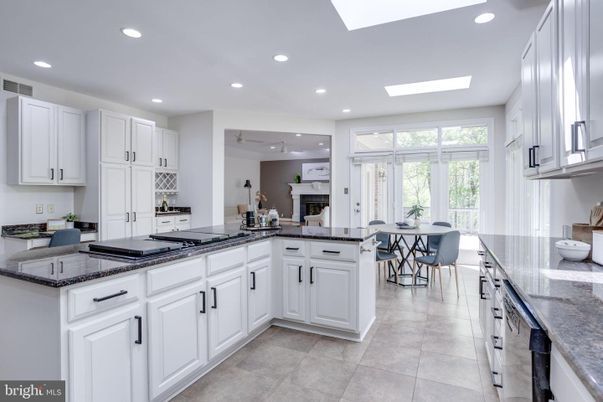 Dining room, Interior, Kitchen, Recessed Lighting