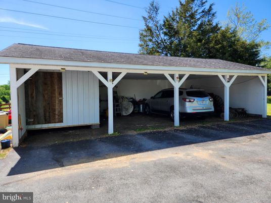 Detached Garage, Exterior