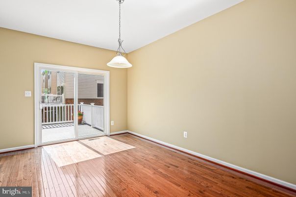 Empty room, Interior, Pendant Lights, Wood Texture Flooring