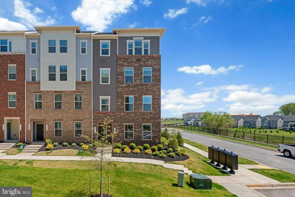 Exterior, Facade, Brick Facade, Rowhouse