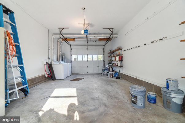 Garage, Interior