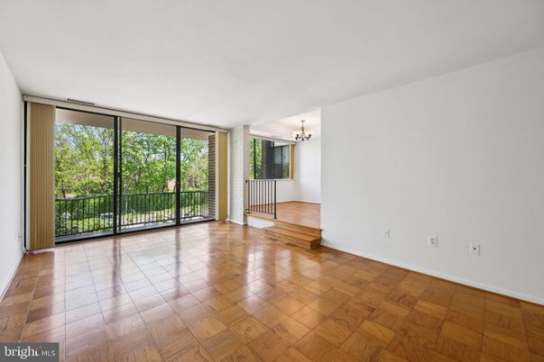 Chandelier, Empty room, Interior, Wood Texture Flooring