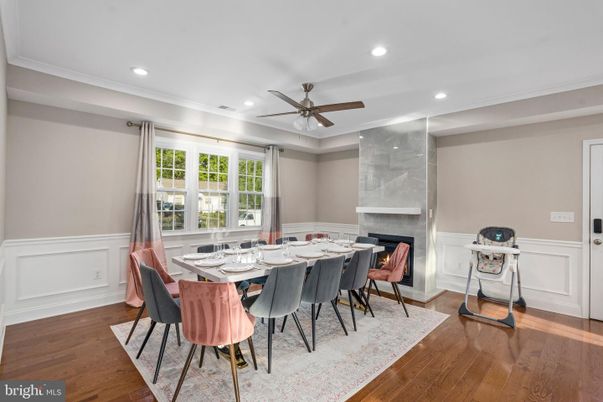 Dining room, Fireplace, Interior, Recessed Lighting, Wood Texture Flooring