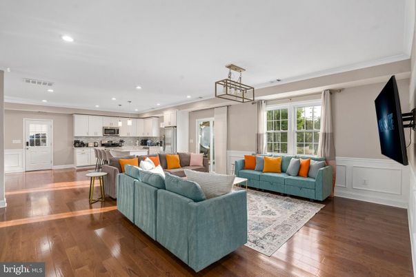 Interior, Kitchen, Living room, Pendant Lights, Recessed Lighting, Stainless Steel Appliances, Wood Texture Flooring