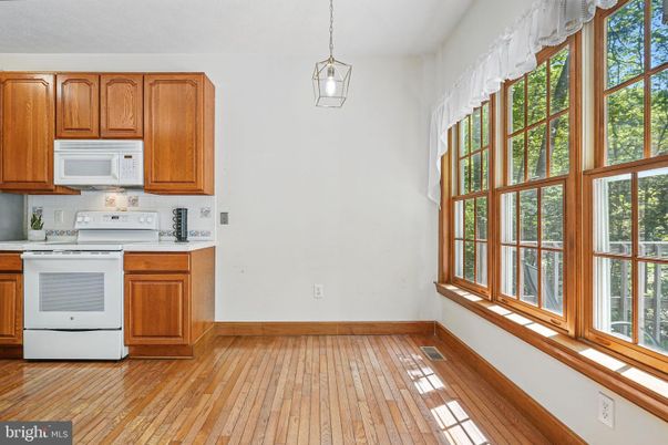 Interior, Kitchen, Pendant Lights, Wood Texture Flooring