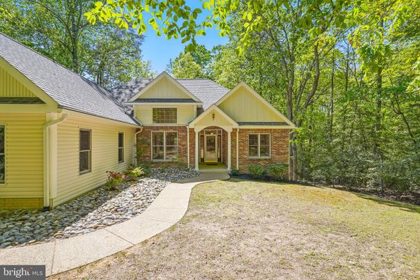 Backyard, Exterior, Facade, Brick Facade, Brick Traditional