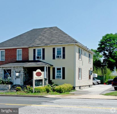 Exterior, Facade, Georgian