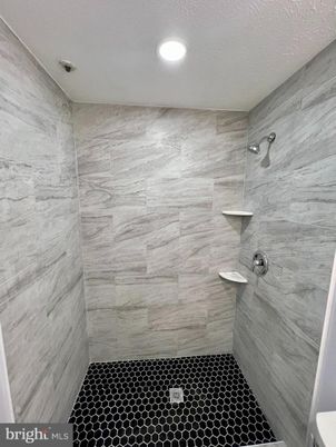 Bathroom, Interior, Marble Walls, Recessed Lighting