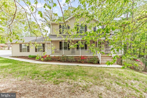 Backyard, Exterior, Facade, Queen Anne Victorian
