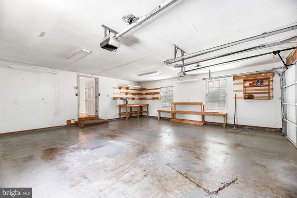 Garage, Interior