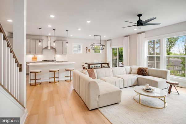 Dining room, Interior, Kitchen, Living room, Pendant Lights, Recessed Lighting, Stainless Steel Appliances, Wood Texture Flooring