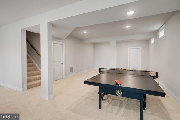 Game Room, Interior, Recessed Lighting