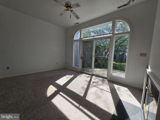 Empty room, Interior, Sun Room