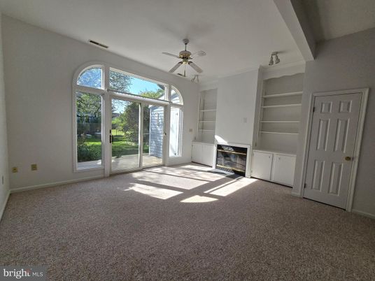 Empty room, Fireplace, Interior