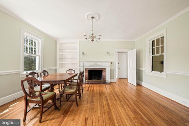 Chandelier, Dining room, Fireplace, Interior, Wood Texture Flooring