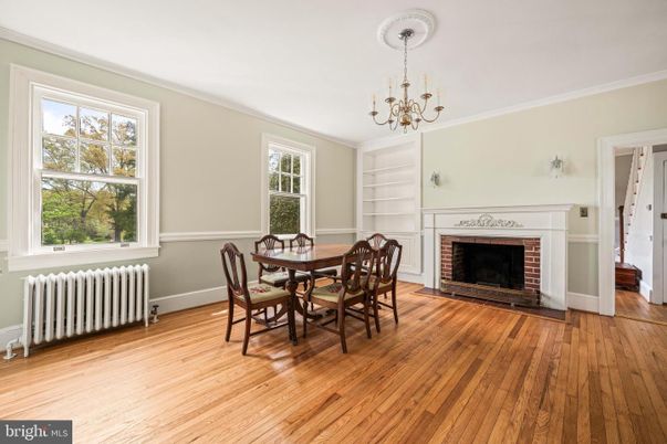 Chandelier, Dining room, Fireplace, Interior, Wood Texture Flooring