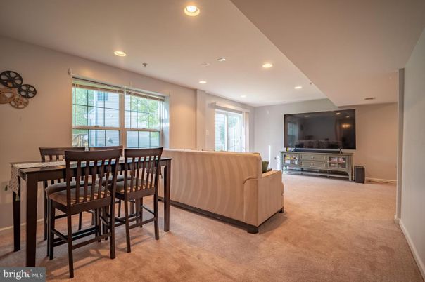 Dining room, Interior, Living room, Recessed Lighting