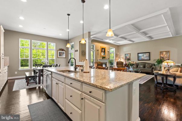 Dining room, Interior, Kitchen, Living room, Pendant Lights, Recessed Lighting, Wood Texture Flooring