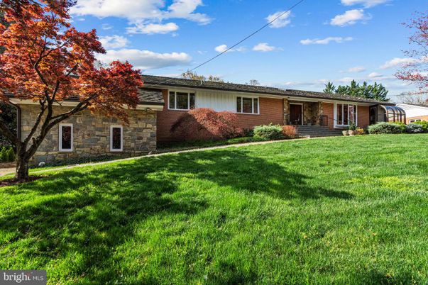 Backyard, Exterior, Facade, Brick Facade, Cape Cod