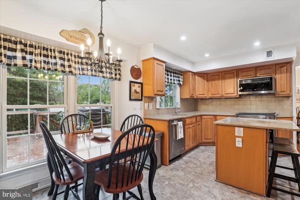 Chandelier, Dining room, Interior, Kitchen, Recessed Lighting