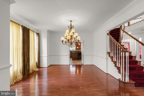 Chandelier, Interior, Wood Texture Flooring
