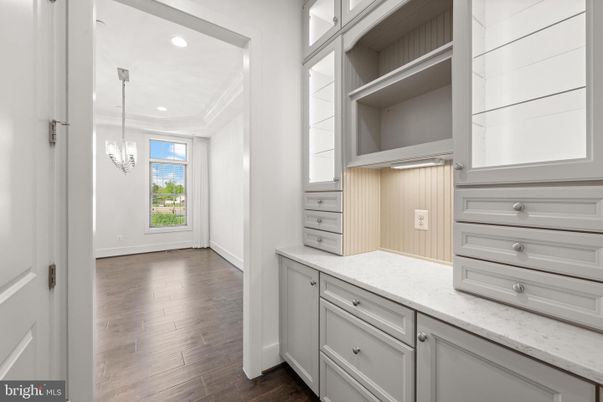 Interior, Pendant Lights, Recessed Lighting, Wood Texture Flooring