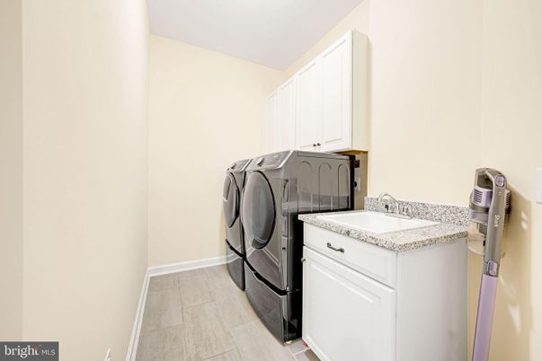 Interior, Washer