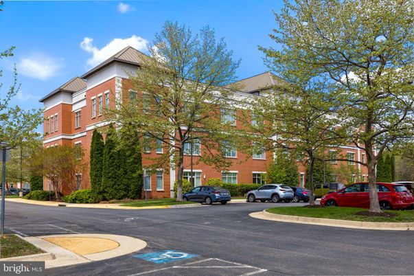 Exterior, Facade, Brick Facade, Rowhouse