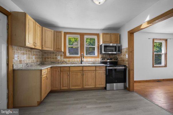 Interior, Kitchen, Stainless Steel Appliances, Wood Texture Flooring
