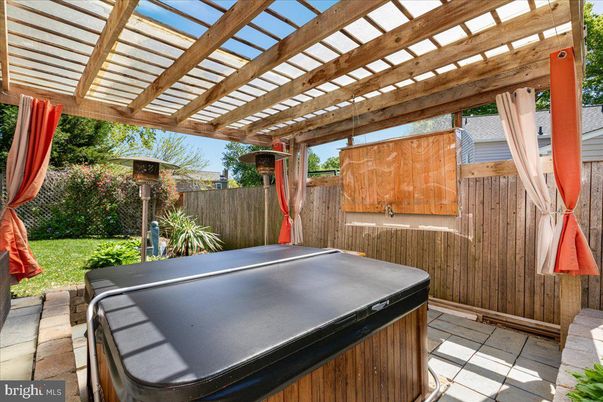 Exterior, Hot Tub